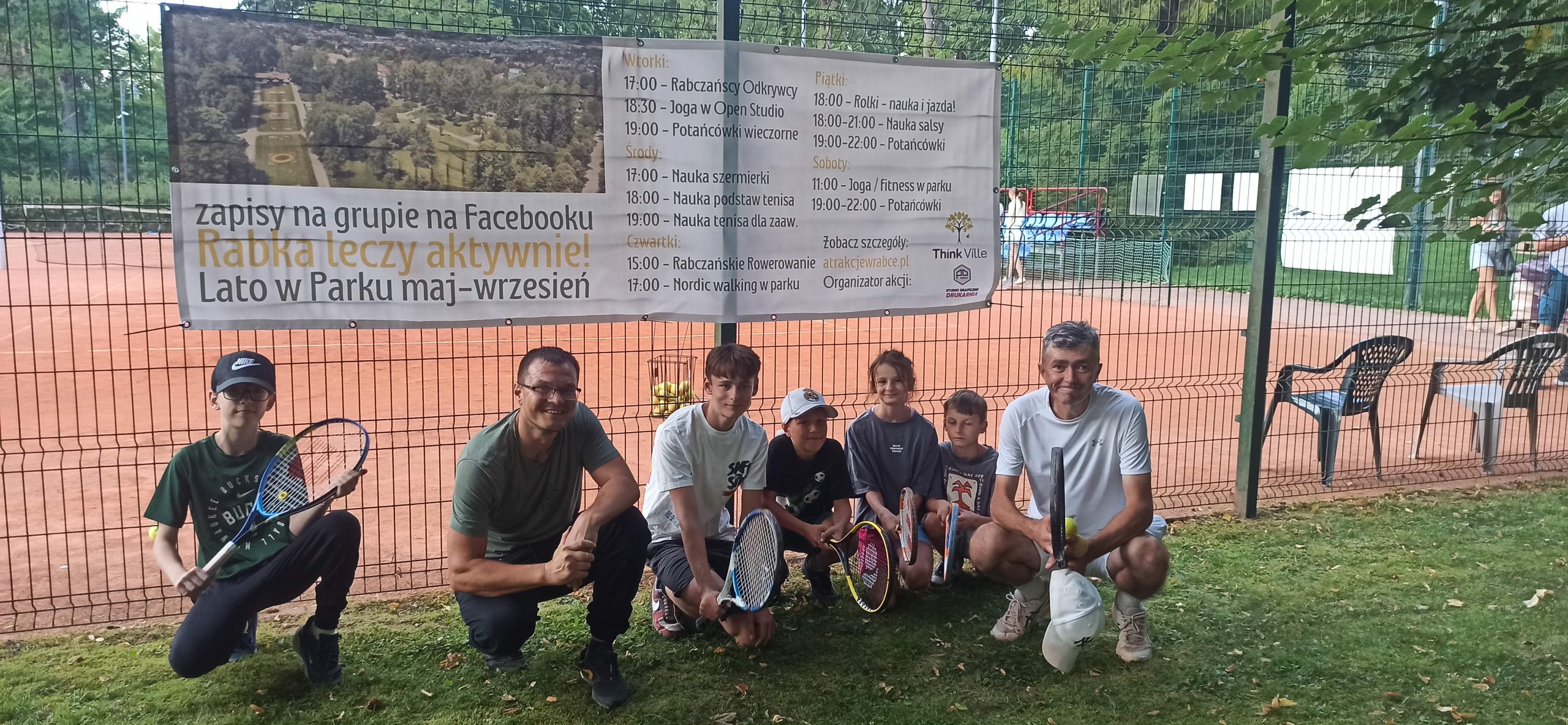 Szczegóły załączonego pliku Rabka-leczy-aktywnie-Spotkanie-nt.-rozwoju-tenisa-i-inwestycji-w-Rabce-31.07.2026-i-Park-Zdrojowy-i-Urzad-Miasta